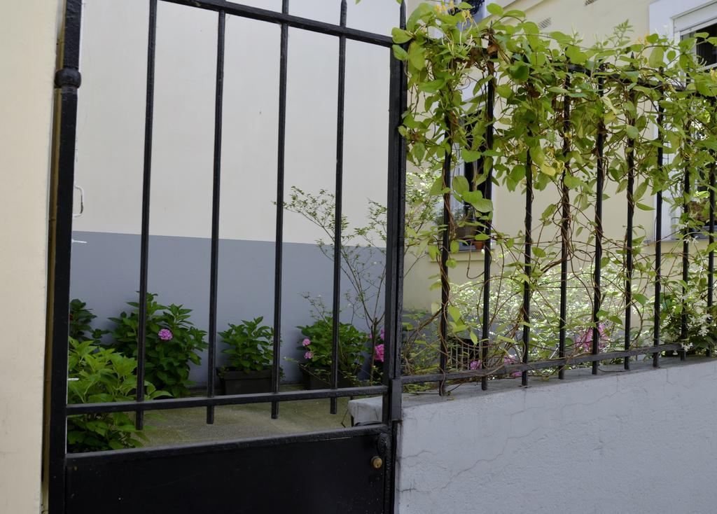 La Cour du 5ème - Chambre d'hôtes Acomodação com café da manhã Paris Exterior foto